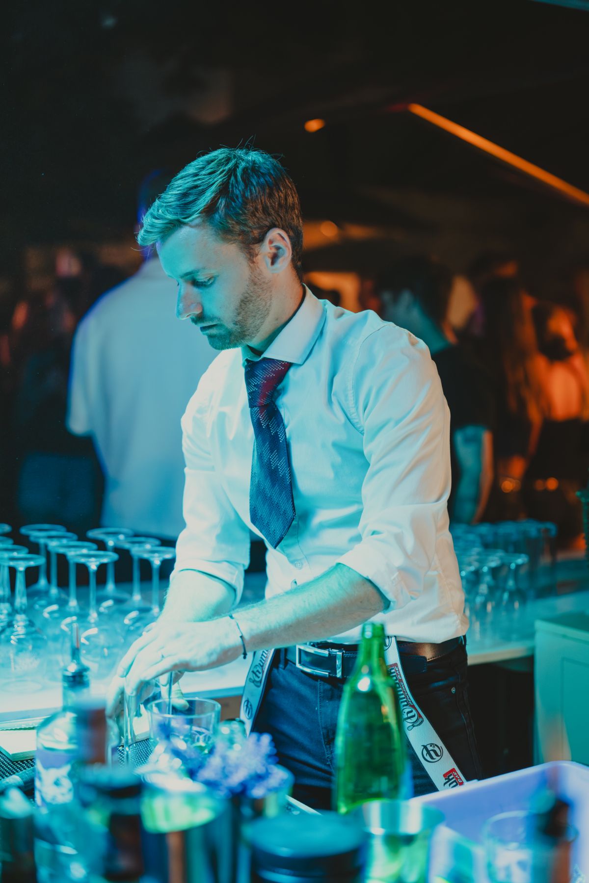 Barman na firemním večírku